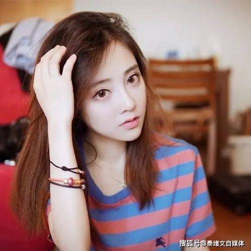 网红顾茜茜吃瓜视频下载,揭秘网红幕后生活